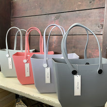 Load image into Gallery viewer, Small Versa Tote
