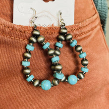 Load image into Gallery viewer, Silver Pearl Earrings
