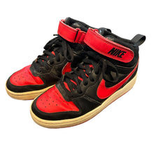 Load image into Gallery viewer, Nike Sneakers - Size 4.5
