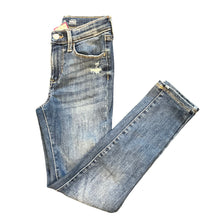 Load image into Gallery viewer, On Jeans
