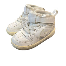 Load image into Gallery viewer, Nike Court Mid- Size 7C
