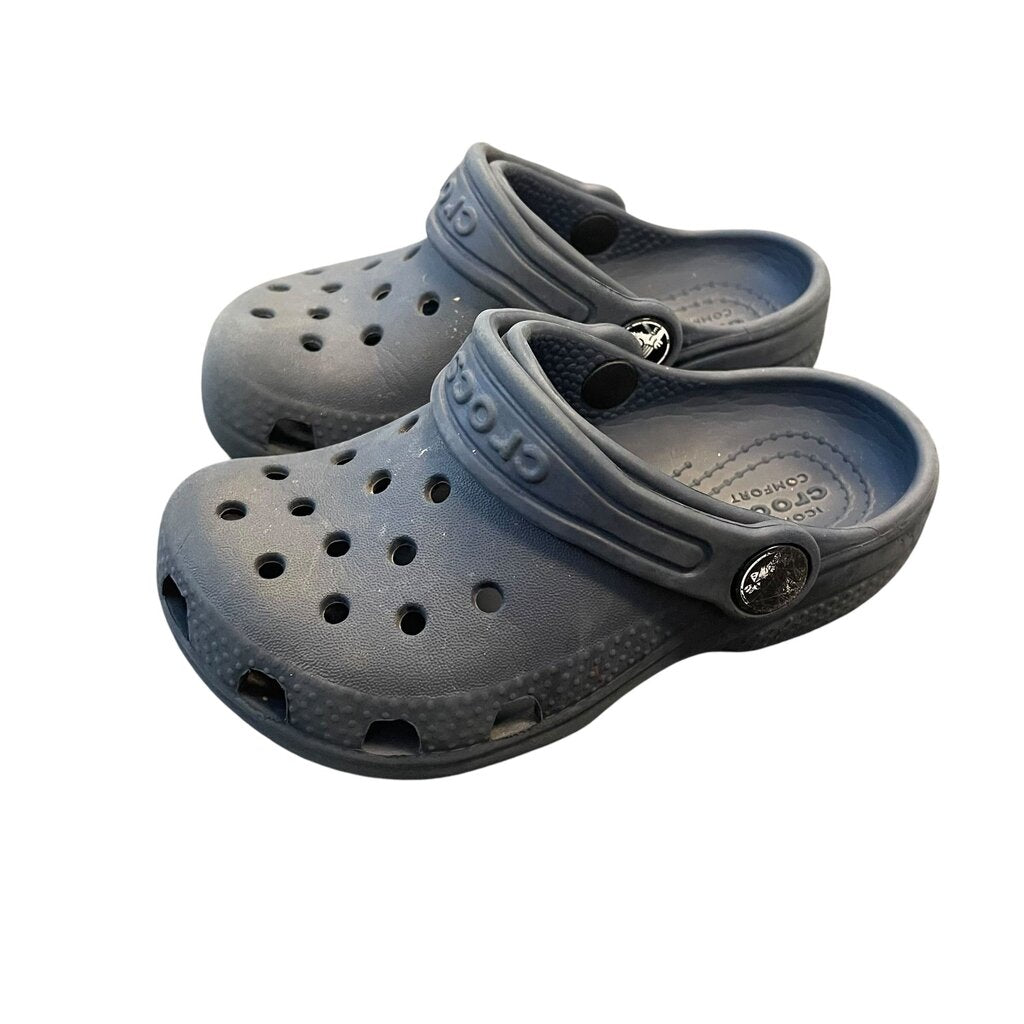 Crocs- Size 8C