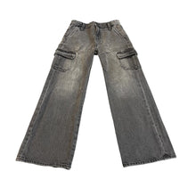 Load image into Gallery viewer, ON Wide Leg Cargo Jeans

