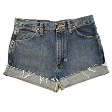 Load image into Gallery viewer, Wrangler Shorts
