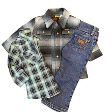 Load image into Gallery viewer, Wrangler Pearl Snap
