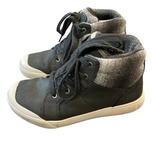 Load image into Gallery viewer, Keen Boots- Womens 8

