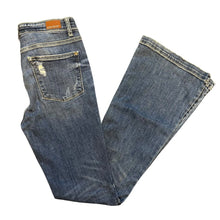 Load image into Gallery viewer, Judy Blue Jeans
