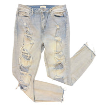 Load image into Gallery viewer, Cello Jeans
