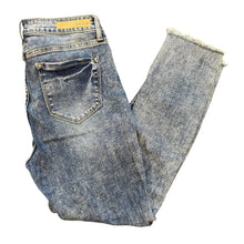 Load image into Gallery viewer, Cello Jeans
