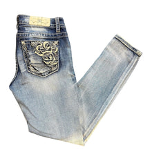 Load image into Gallery viewer, Miss Me Jeans
