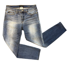 Load image into Gallery viewer, Judy Blue Jeans
