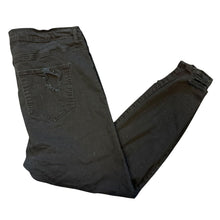 Load image into Gallery viewer, Ms.Cello Jeans
