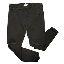 Load image into Gallery viewer, Ms.Cello Jeans
