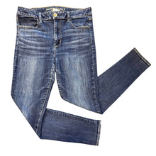 Load image into Gallery viewer, AE Jeans
