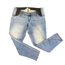 Load image into Gallery viewer, Isabel Maternity Jeans
