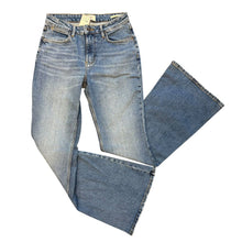 Load image into Gallery viewer, Wrangler Jeans
