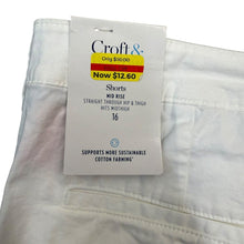 Load image into Gallery viewer, Croft &amp; Barrow Shorts
