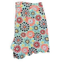 Load image into Gallery viewer, Crown&amp; Ivy Shorts
