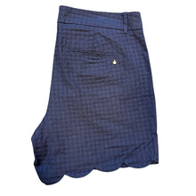 Load image into Gallery viewer, Crown&amp; Ivy Shelby Shorts NWT
