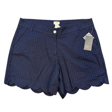 Load image into Gallery viewer, Crown&amp; Ivy Shelby Shorts NWT
