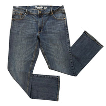 Load image into Gallery viewer, Wrangler Jeans
