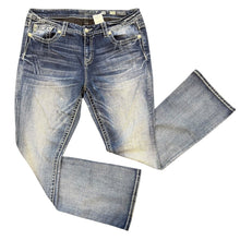 Load image into Gallery viewer, Miss Me Jeans
