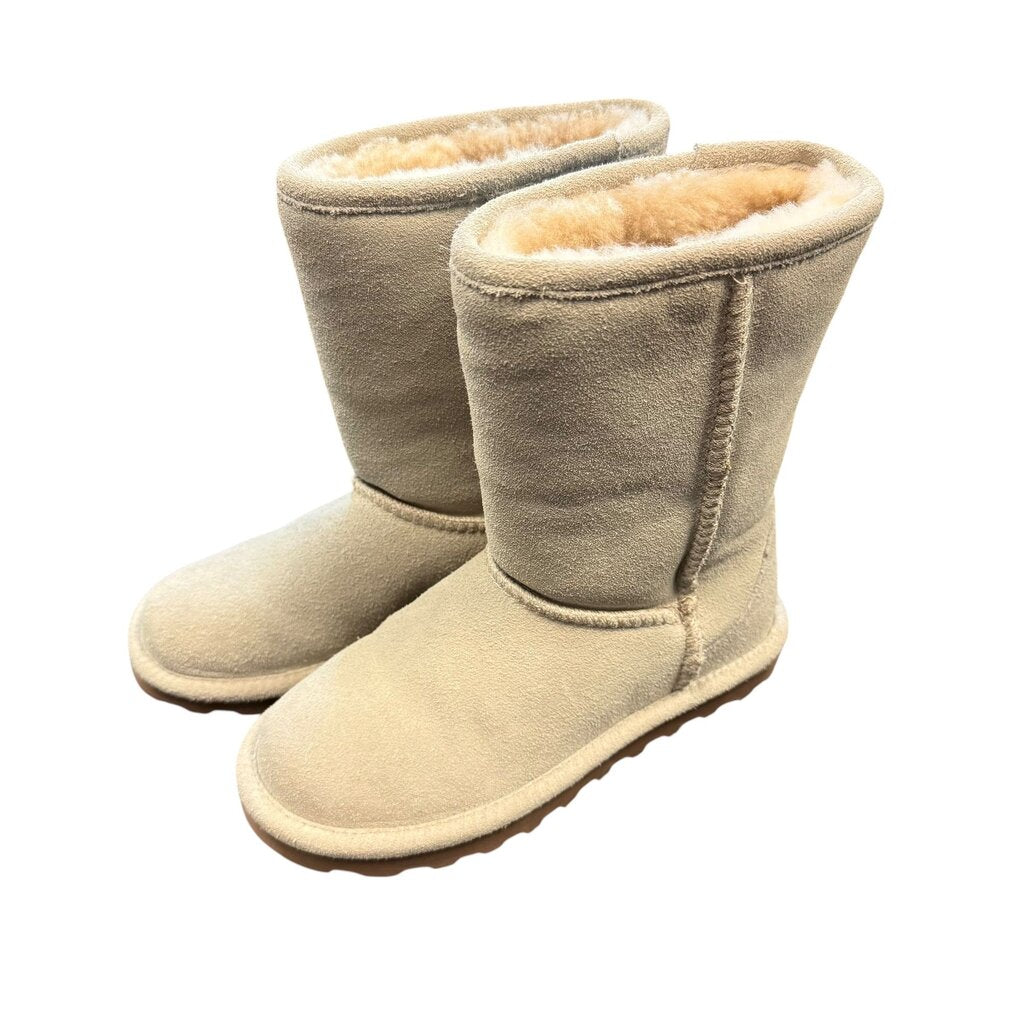 Bearpaw Boots NWOT- Youth 5